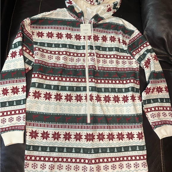 Fabletics Cozy Holiday Print Onesie - Picture 1 of 2